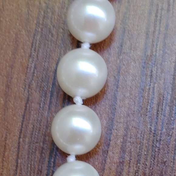 Vintage Estate Imperial Pearl 20" 6mm Genuine Pearl Necklace with 14k Gold Clasp - Picture 4 of 6